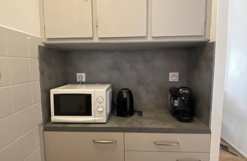 Saint-Jean Apartment | Convenient Museum Rigaud Hypercentre Studio with Amenities