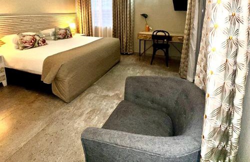 Musgrave Cabin | Budget-Friendly Musgrave Avenue Guest Lodge with Breakfast
