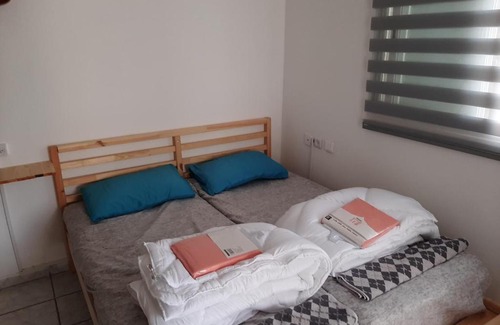 Mateh Yehuda Apartment | Budget-Friendly Retreat at Music House with 8/10 Rating