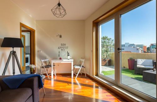 Boavista Apartment | Relaxing Music Apartment with Bikes, Terrace & Parking
