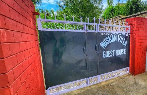Leh House | Cozy Muskan Villa: Pet Friendly with Breakfast Included