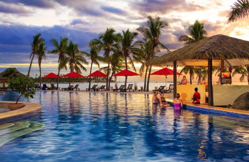 Malolo Lailai Island Resort | Discover Musket Cove Island Resort: Beachfront Paradise Awaits
