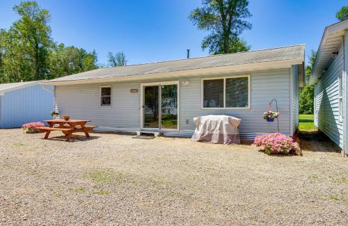 Garrison House | Charming Garrison Cabin on Mille Lacs Lake with Dock Access