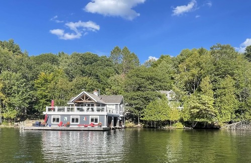 Minett Cottage | Pet-Friendly Muskoka Paradise with Ocean and Lake Views