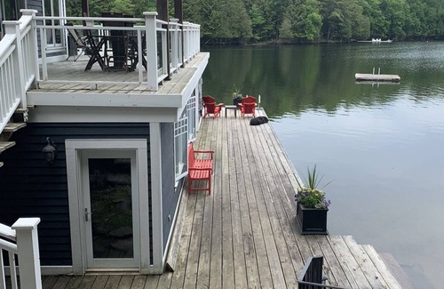 Minett Cottage | Pet-Friendly Muskoka Paradise with Ocean and Lake Views