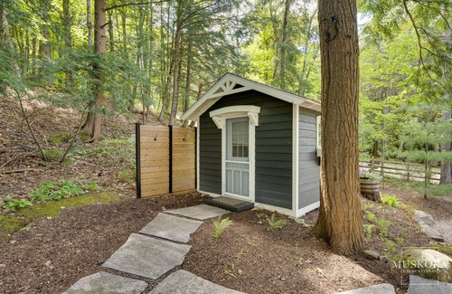 Muskoka Lakes House | Muskoka Retreat in Prime Location for Family Getaways