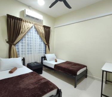 Hutan Kampung House | Family-Friendly Muslim-Only Hotel with Pool & Free WiFi