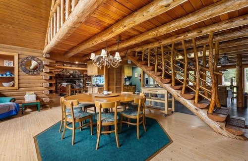Pillager Cabin | Unforgettable Cozy Log Cabin with Sauna & Hot Tub Awaits