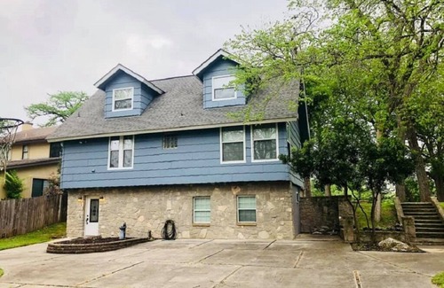 New Braunfels House | Explore Guadalupe Riverfront Home with Pool & Spa Amenities