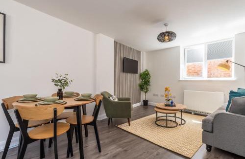 Leicester Apartment | Vibrant Contemporary Two Bed Apartment Ideal for Families
