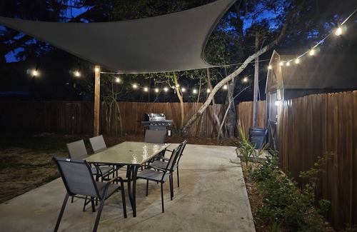 Crystal River House | Unmissable Stay! Guest Rated 10/10 with Pool & Spa