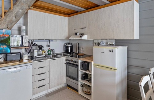 Rukatunturi House | Lake View Retreat: Mustalampi 5 Satakieli by Interhome