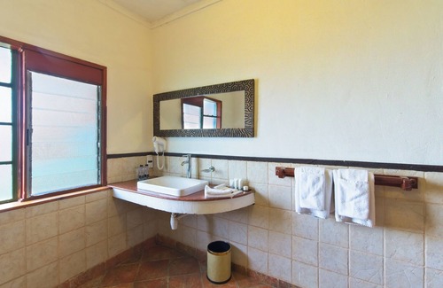 Talek Cabin | Indulge at Muthu Keekorok Lodge, Maasai Mara - 5 Star Retreat