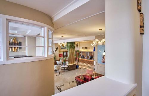 Oban Hotel | Refurbished Muthu Oban Regent Hotel with Family-Friendly Dining