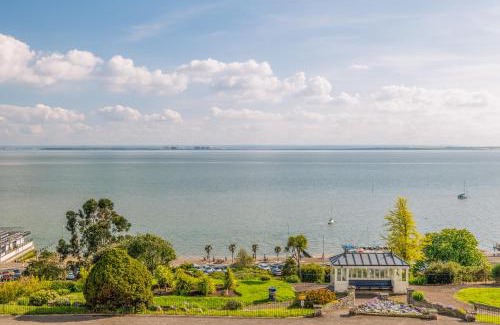 Westcliff-on-Sea Hotel | Discover Muthu Westcliff Hotel with Oceanfront Views