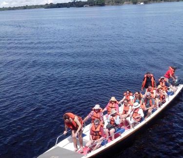 Centro Boat Rental | Discover MV Desafio: Pet-Friendly Oasis with Ocean Views