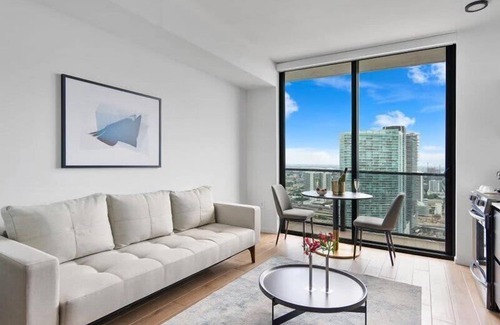 Downtown Miami Apartment | MVR High-Floor Studio with Epic City and Bay Views
