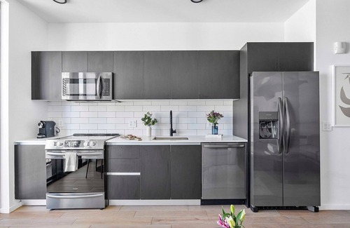 Downtown Miami Apartment | MVR - Sleek Studio with Iconic Downtown Views