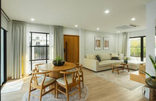Ban Waen House | Discover MW's House: Family-Friendly Retreat with Pool