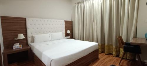 Mahindra World City Hotel | Experience Oceanfront Bliss at MWC Club by Downtown