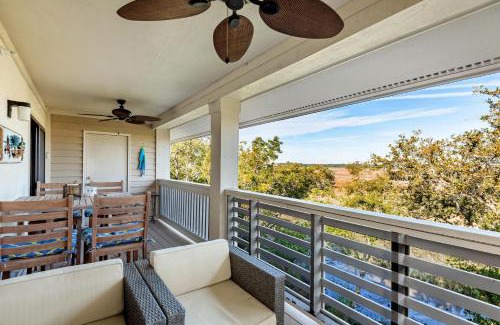 Seabrook Island House | Discover 2024 Marsh Walk Villa with Family-Friendly Pool