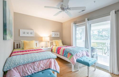 Seabrook Island House | Discover 2024 Marsh Walk Villa with Family-Friendly Pool