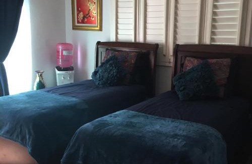 Petacalco Apartment | Oceanfront Retreat: Loft on the Pacific with Pool Access