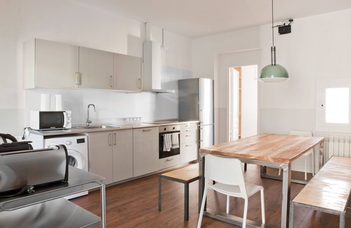 Dreta de l'Eixample Apartment | Discover My Address in Barcelona: Pet-Friendly Oasis