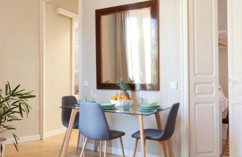 Poblenou Apartment | Relax at My Address on the Beach with Family and Pets