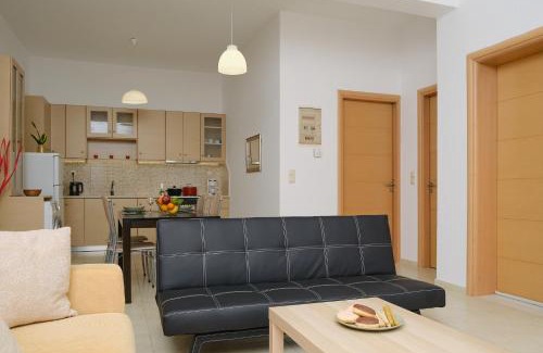 Makrys Tichos Apartment | Relax at My AVRA Flat in Agioi Apostoloi, Chania