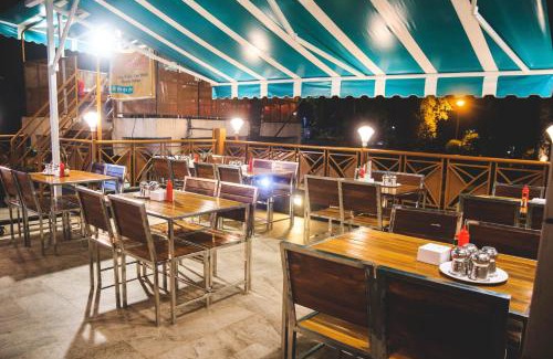 Shivajinagar Hotel | Budget-Friendly MY Bizz Hotel Sapna - Family Friendly Stay