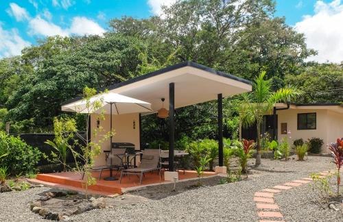 Paraiso Apartment | Eco-Friendly Oceanfront Retreat at MY - Cosy Lodges