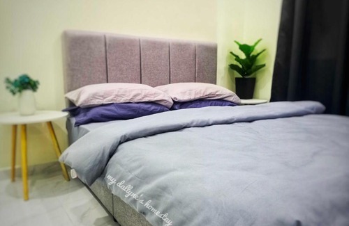 Bukit Baru Apartment | Relax at My Dallyne's Homestay with Pool in Melaka
