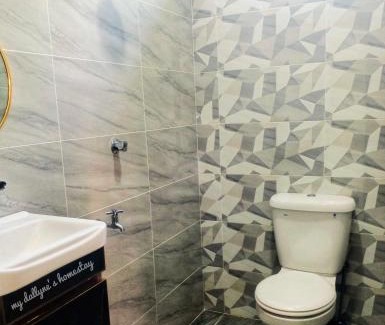 Bukit Baru Apartment | Relax at My Dallyne's Homestay with Pool in Melaka