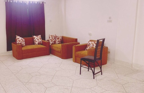 Dhanmondi Apartment | Dreamy Retreat: Family-Friendly Hotel for Your Getaway