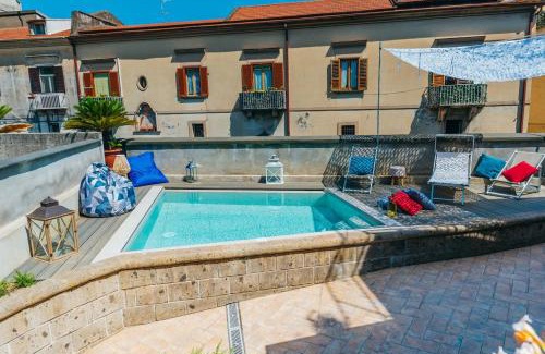 Sant'Agnello Villa | Ideal Villa Retreat: 4 Rooms, Pool & Family-Friendly Garden
