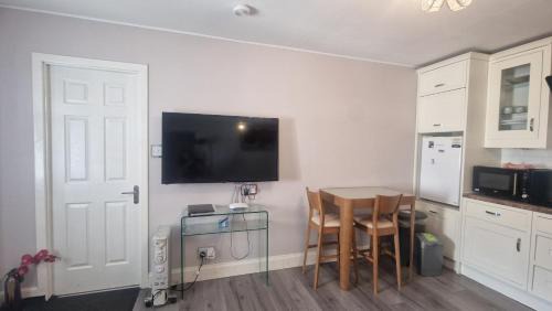 North Glasgow Apartment | Comfortable Stay at My Glasgow House Bishopbriggs - Top Rated