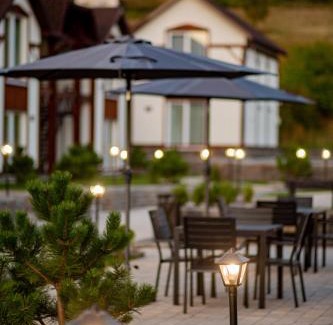 Transcarpathia Apartment | Cozy Oceanfront Retreat at My Home Apart - Rated 9.5/10