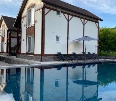 Transcarpathia Apartment | Cozy Oceanfront Retreat at My Home Apart - Rated 9.5/10