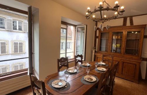 Historic Center Apartment | Child-Friendly My HOME: Guest Rated 9.8/10 for Comfort