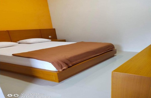 Haurgeulis House | Discover My Home Guest House Indramayu: Family-Friendly Stays