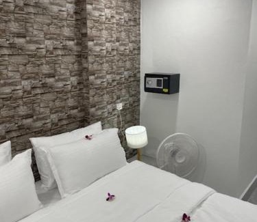 Patong House | Comfortable Stay at My Home: Pet & Child Friendly Escape