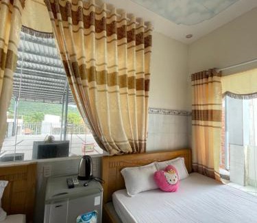 Long Hai Hotel | Oceanfront My Linh Motel with Family-Friendly Amenities