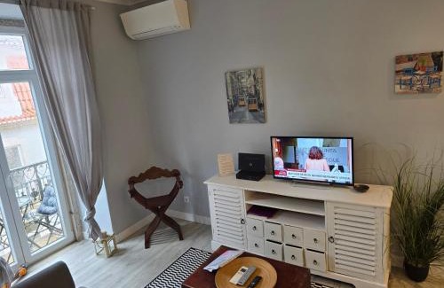 Chiado Apartment | Discover My Lisbon Story: Pet-Friendly Stay with Breakfast