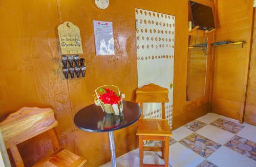 Negril House | Cozy Cabin Retreat in Negril with Breakfast Included