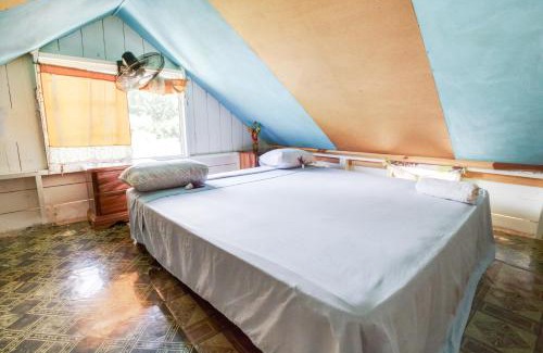 Negril House | Cozy Cabin Retreat in Negril with Breakfast Included