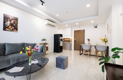 Bach Dang Riverside Apartment | My LJ Hideout No29 - Family Apartment with City View & Balcony