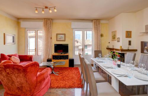 Cassone Apartment | Family-Friendly Retreat with Ocean View in Malcesine