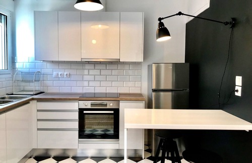 Ilisia Apartment | Convenient My Megaro Flat - Steps from Metro Musikis