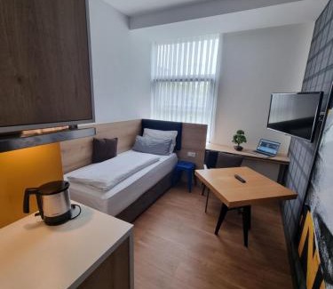 Hallbergmoos Hotel | Pet-Friendly Arthotel ANA Near Munich Airport with Breakfast